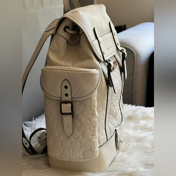 💰SOLD - CH767- Coach Hitch Backpack in Signature Leather - Picture 4 of 13